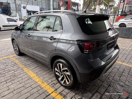 VOLKSWAGEN-T-CROSS-2024