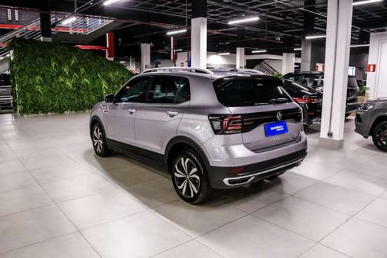 VOLKSWAGEN-T-CROSS-2023