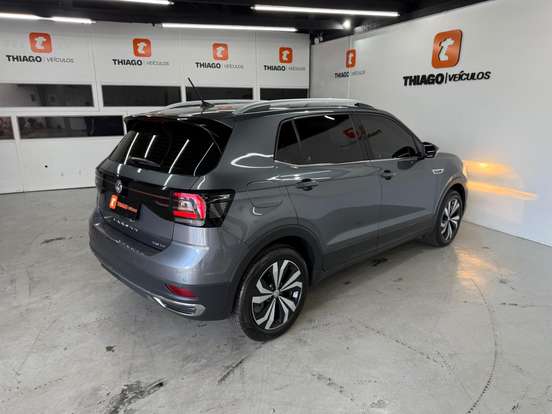 VOLKSWAGEN-T-CROSS-1.4 250 TSI TOTAL FLEX HIGHLINE AUTOMÁTICO VOLKSWAGEN-T-CROSS-2021