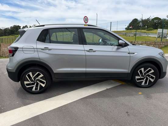 VOLKSWAGEN-T-CROSS-2024