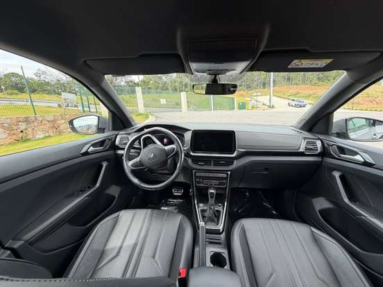 VOLKSWAGEN-T-CROSS-2024