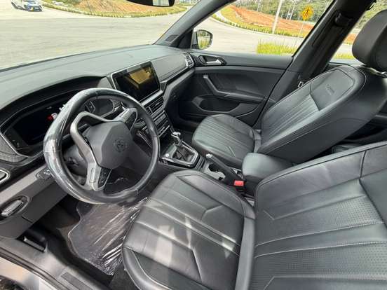 VOLKSWAGEN-T-CROSS-1.4 250 TSI TOTAL FLEX HIGHLINE AUTOMÁTICO VOLKSWAGEN-T-CROSS-2024