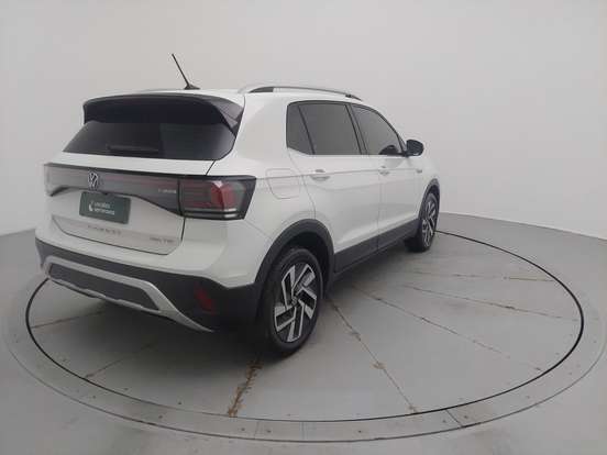 VOLKSWAGEN-T-CROSS-2024