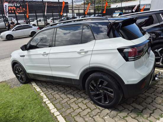 VOLKSWAGEN-T-CROSS-2024