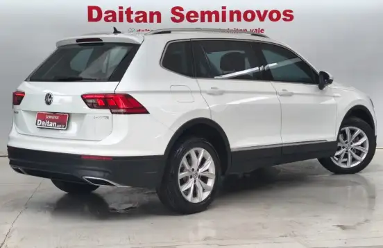 VOLKSWAGEN-TIGUAN-2018