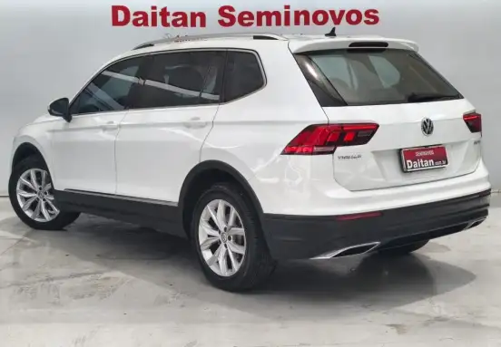 VOLKSWAGEN-TIGUAN-2018