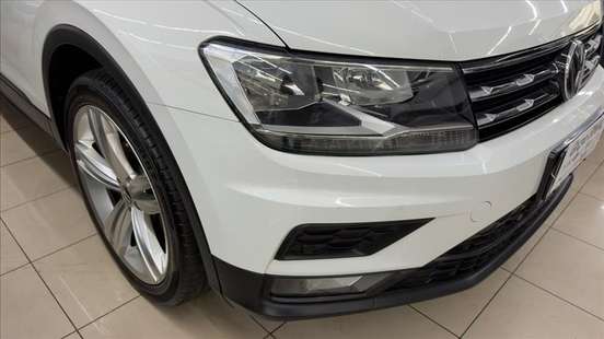 VOLKSWAGEN-TIGUAN-2018