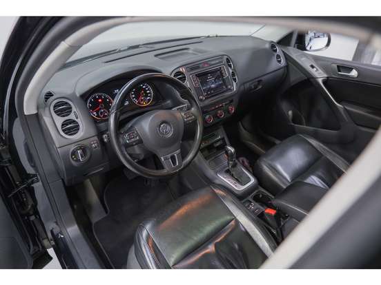 VOLKSWAGEN-TIGUAN-1.4 TSI 16V TURBO GASOLINA 4P DSG VOLKSWAGEN-TIGUAN-2017