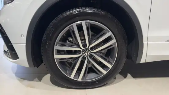 VOLKSWAGEN-TIGUAN-2024