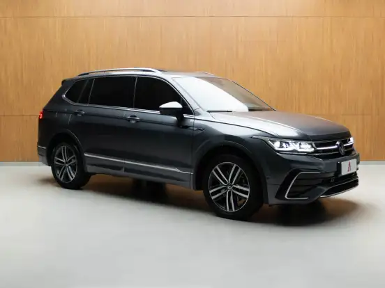VOLKSWAGEN-TIGUAN-2.0 300 TSI GASOLINA ALLSPACE R-LINE AUTOMÁTICO VOLKSWAGEN-TIGUAN-2024