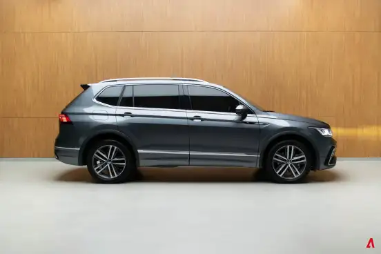 VOLKSWAGEN-TIGUAN-2.0 300 TSI GASOLINA ALLSPACE R-LINE AUTOMÁTICO VOLKSWAGEN-TIGUAN-2024