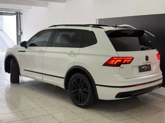 VOLKSWAGEN-TIGUAN-2024