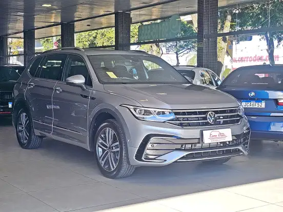 VOLKSWAGEN-TIGUAN-2.0 300 TSI GASOLINA ALLSPACE R-LINE AUTOMÁTICO VOLKSWAGEN-TIGUAN-2024