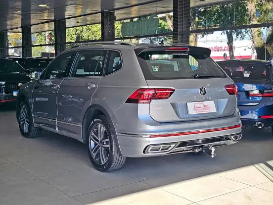 VOLKSWAGEN-TIGUAN-2.0 300 TSI GASOLINA ALLSPACE R-LINE AUTOMÁTICO VOLKSWAGEN-TIGUAN-2024
