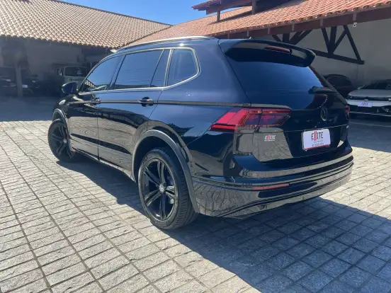 VOLKSWAGEN-TIGUAN-2021
