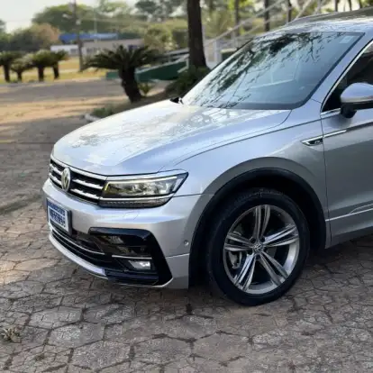 VOLKSWAGEN-TIGUAN-2019