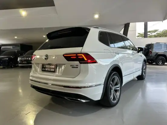 VOLKSWAGEN-TIGUAN-2019