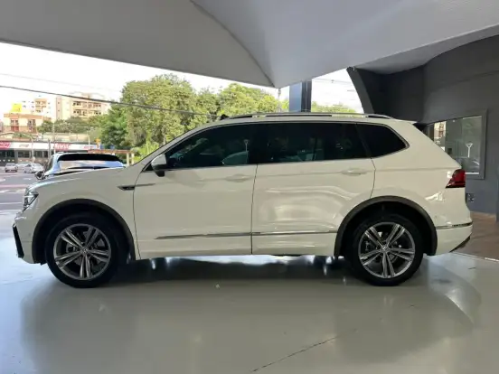 VOLKSWAGEN-TIGUAN-2019