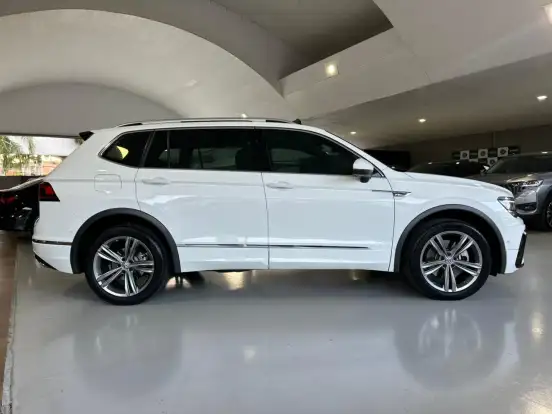 VOLKSWAGEN-TIGUAN-2019