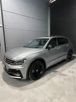VOLKSWAGEN-TIGUAN-2020