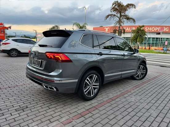 VOLKSWAGEN-TIGUAN-2024