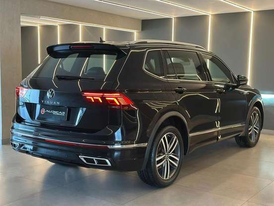 VOLKSWAGEN-TIGUAN-2024