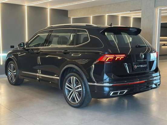 VOLKSWAGEN-TIGUAN-2024