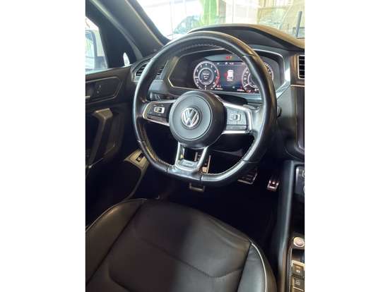 VOLKSWAGEN-TIGUAN-2018