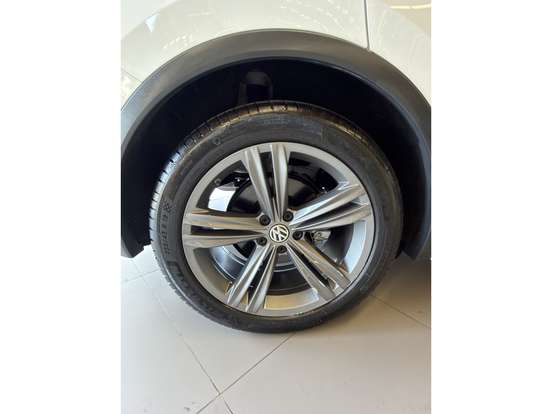 VOLKSWAGEN-TIGUAN-2018