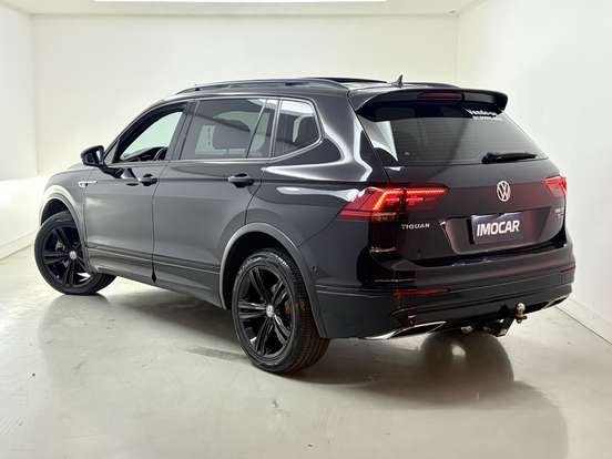 VOLKSWAGEN-TIGUAN-2021