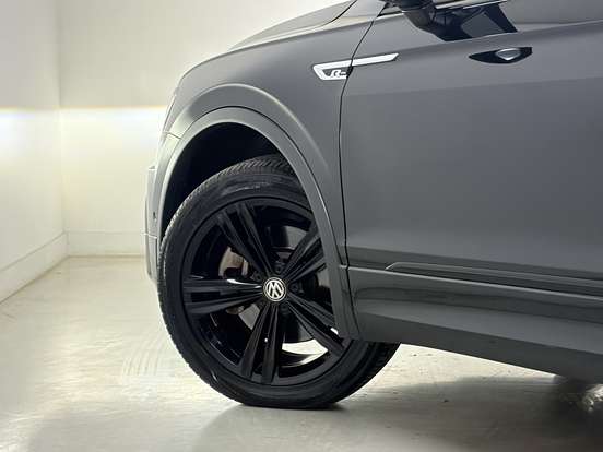 VOLKSWAGEN-TIGUAN-2021