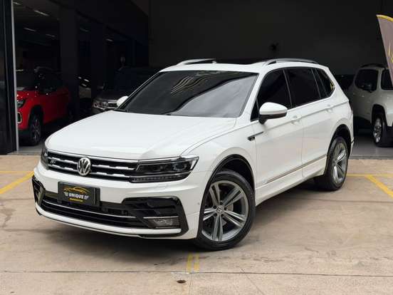 VOLKSWAGEN-TIGUAN-2019