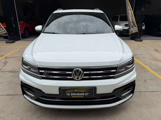 VOLKSWAGEN-TIGUAN-2019