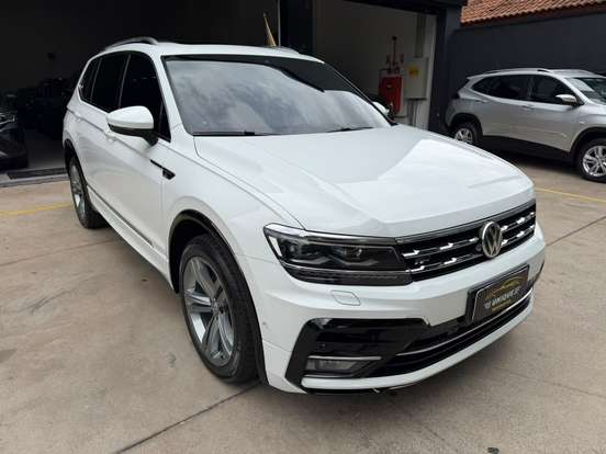 VOLKSWAGEN-TIGUAN-2019