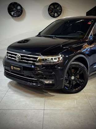 VOLKSWAGEN-TIGUAN-2019