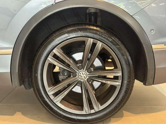 VOLKSWAGEN-TIGUAN-2019