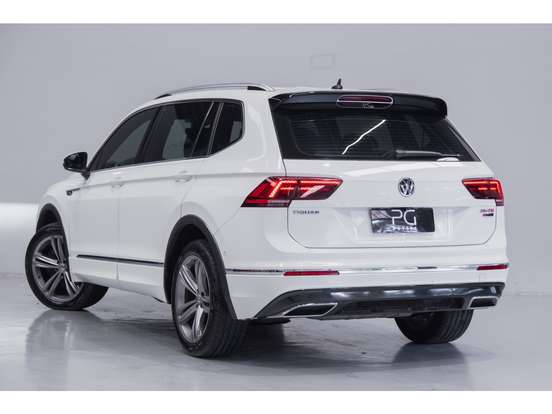 VOLKSWAGEN-TIGUAN-2019