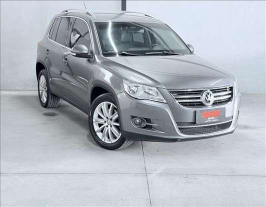 VOLKSWAGEN-TIGUAN-2011