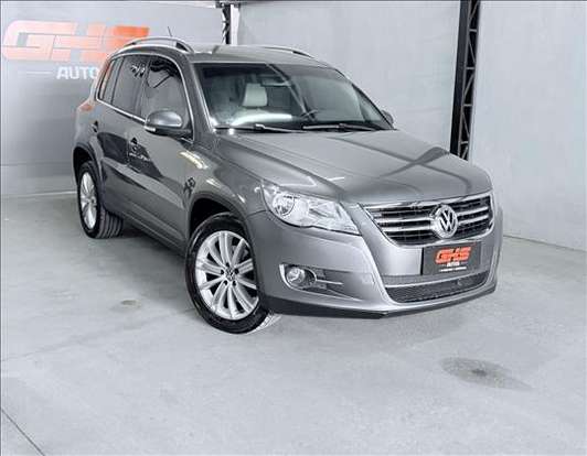VOLKSWAGEN-TIGUAN-2011