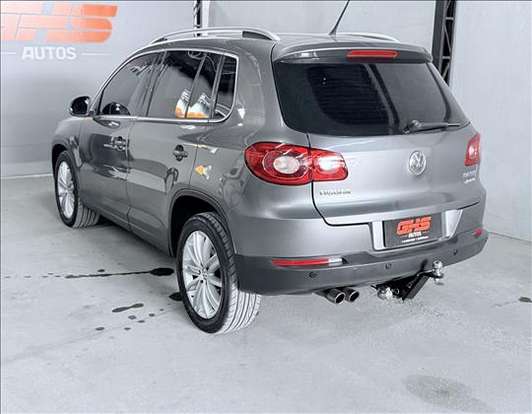 VOLKSWAGEN-TIGUAN-2011