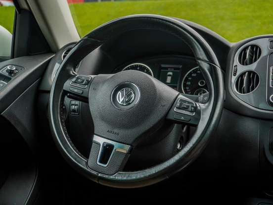 VOLKSWAGEN-TIGUAN-2.0 TSI 16V TURBO GASOLINA 4P TIPTRONIC VOLKSWAGEN-TIGUAN-2013