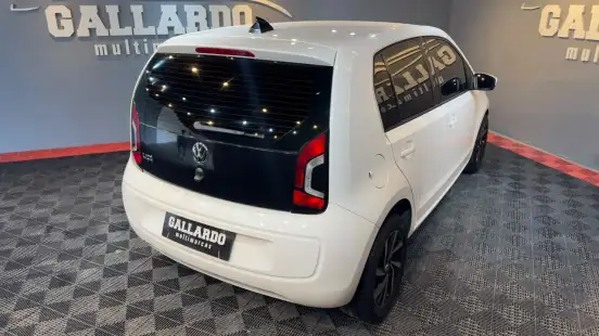 VOLKSWAGEN-UP-2015