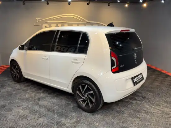 VOLKSWAGEN-UP-1.0 MPI MOVE UP 12V FLEX 4P MANUAL VOLKSWAGEN-UP-2015