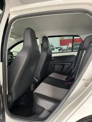 VOLKSWAGEN-UP-2017