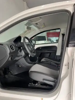 VOLKSWAGEN-UP-2017