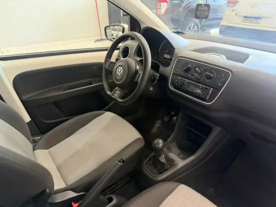 VOLKSWAGEN-UP-1.0 MPI TAKE UP 12V FLEX 4P MANUAL VOLKSWAGEN-UP-2015