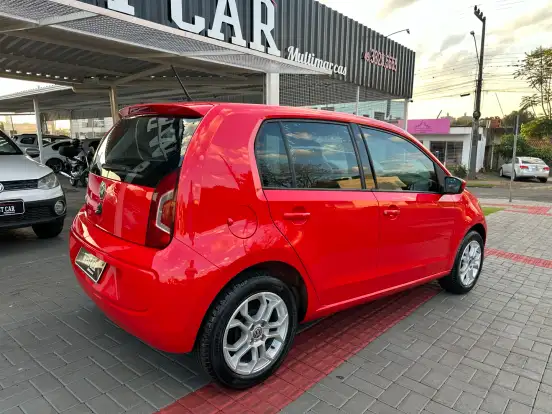 VOLKSWAGEN-UP-2015