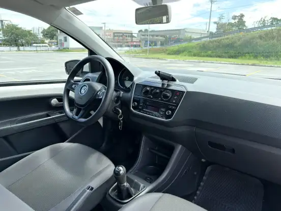 VOLKSWAGEN-UP-2019