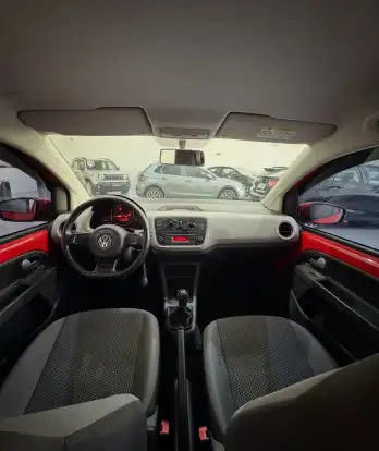 VOLKSWAGEN-UP-2015