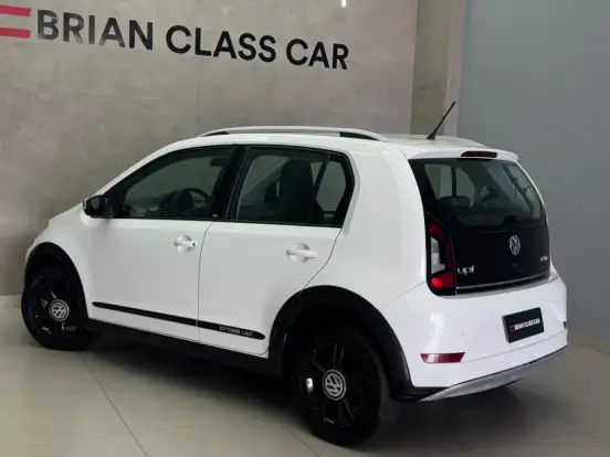 VOLKSWAGEN-UP-2018